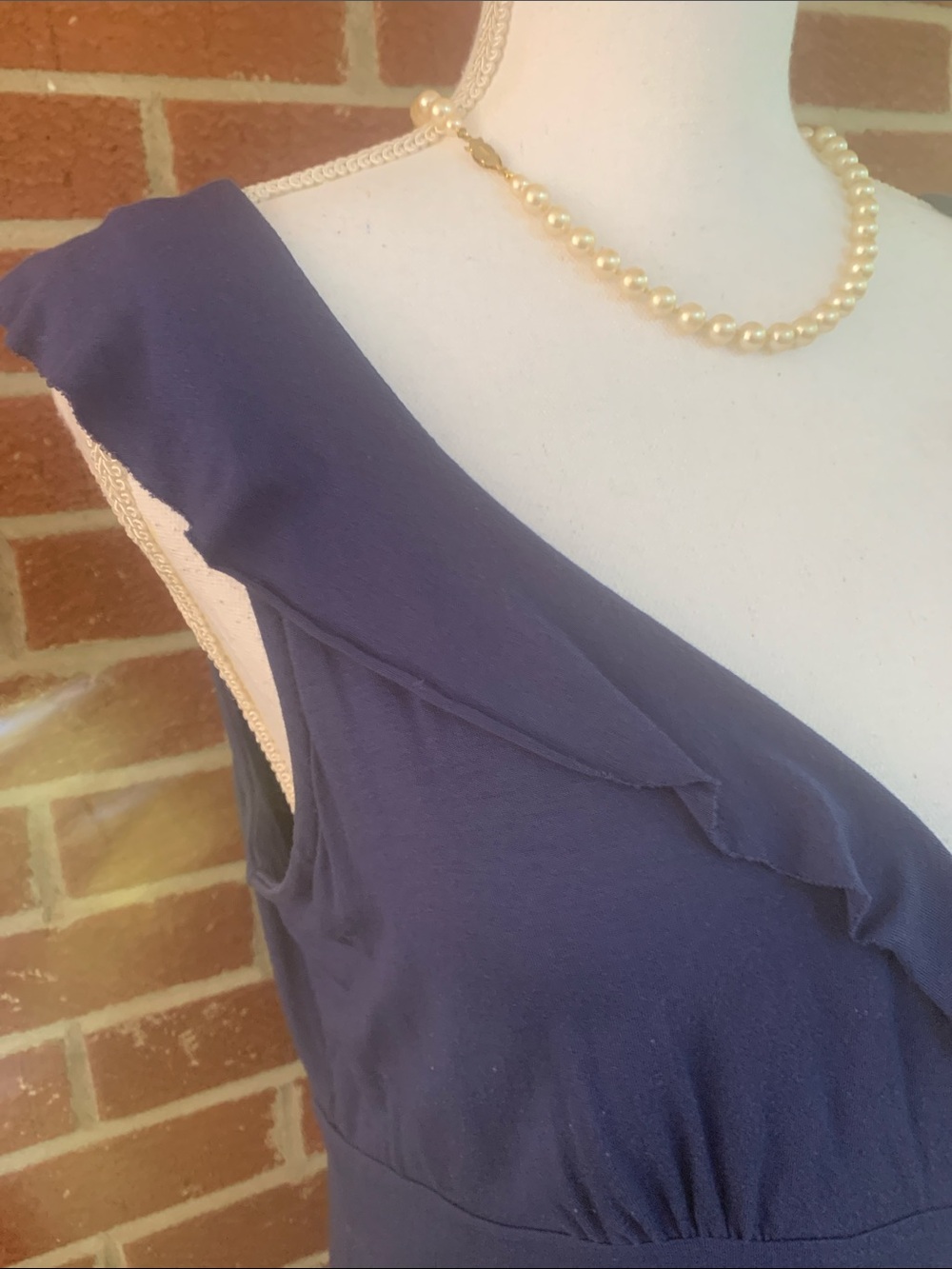 Ann Taylor - Picture 3 of 4